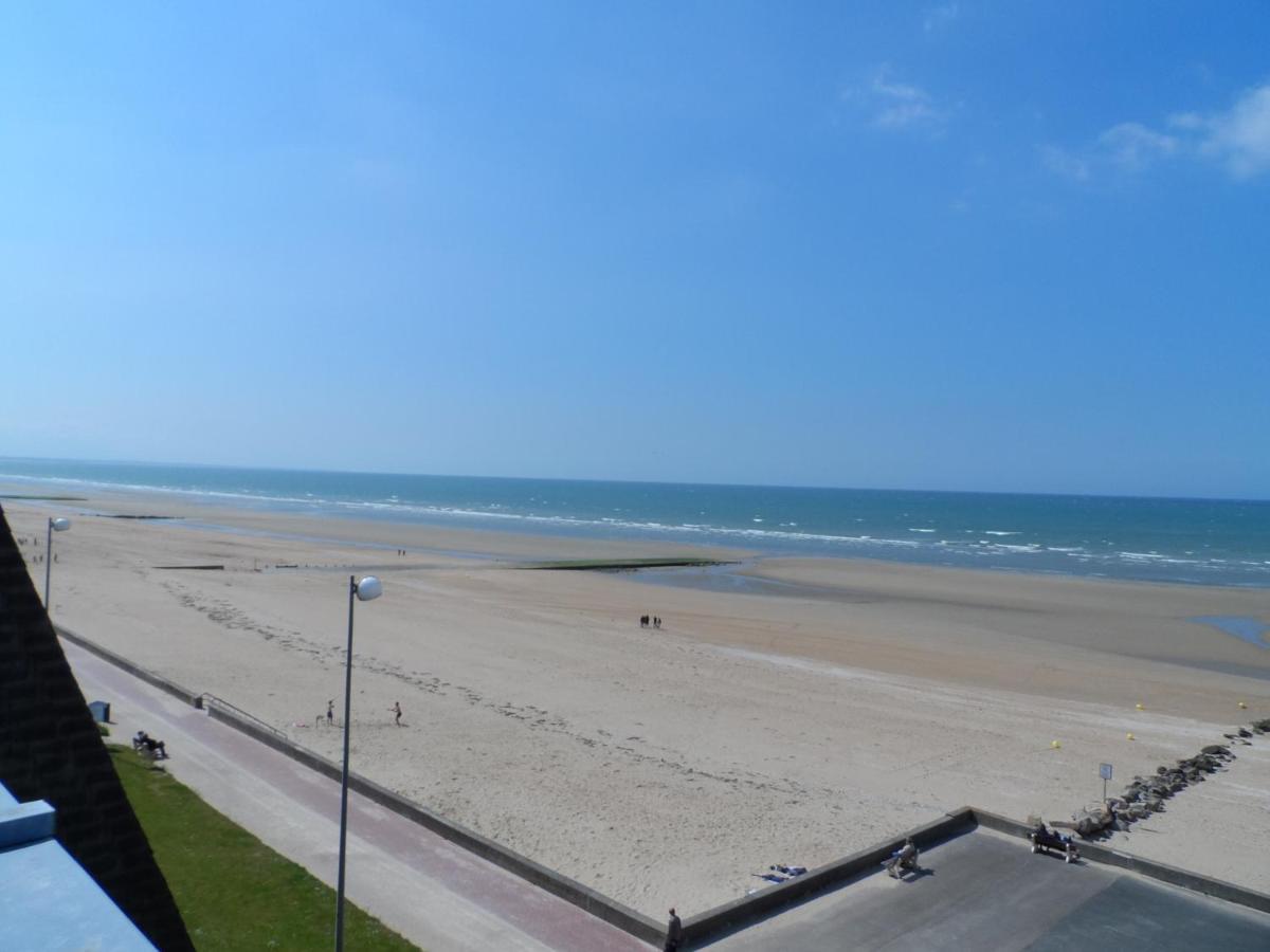 Appartement Avec Terrasse Panoramique, Acceptant Les Animaux, Parking - Fr-1-487-281 Cabourg Buitenkant foto